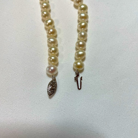 Freshwater Pearl Necklace, Ring, Bracelet, & Earrings Set - Picture 14 of 16